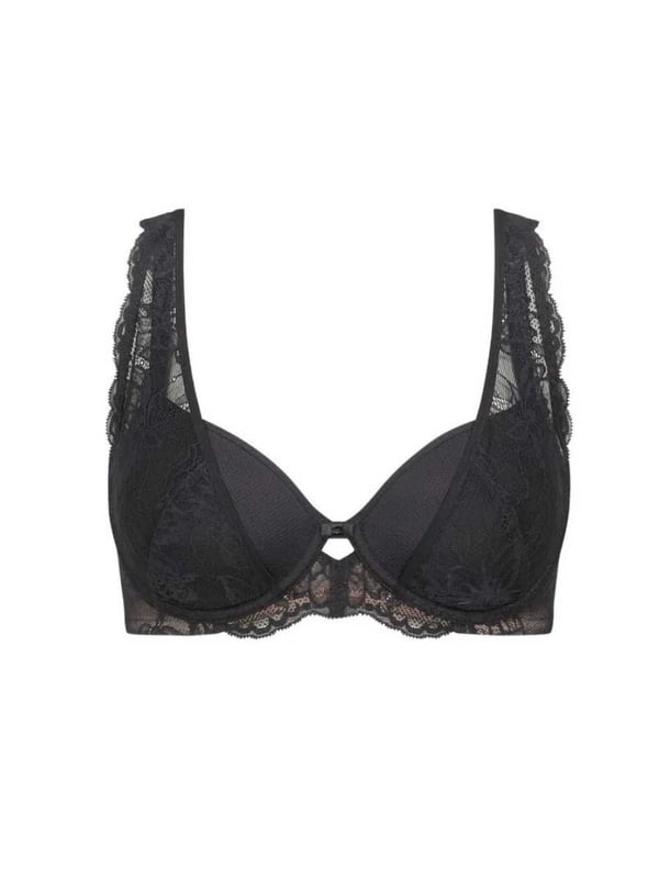 Triumph Amourette Charm Multiway Bra. With light padding, sculpting underwire and multiway, adjustable straps. The product is recommended as hand-wash only.