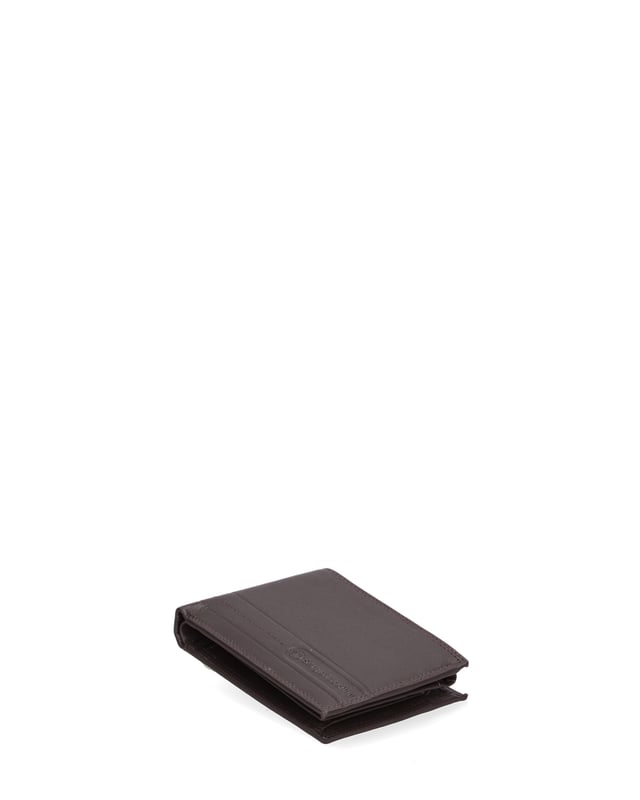 Cartera de hombre. El cierre está ausente. Los bolsillos internos son tarjeteros. Los bolsillos externos están ausentes. Falta la correa para el hombro. Falta el mango. Hay un compartimento interno. El material exterior es 100% Piel Auténtica. Internamente no está forrado. Medidas: 12x9,5x2 cm. Producto de moda
