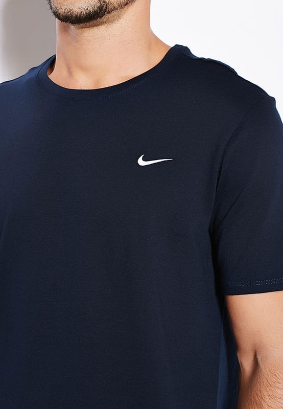 Nike Classic Mens T-shirt Fitness Wear.
Soft and Stretchable Rich Cotton Fabric.
Ribbed Crew Neck and Short Sleeves.
Interior Taping to Neck for Durability.
Embroidered Nike Swoosh Logo Branding.
Perfect for Sports Training, Recreational Events and Even as Casual Wear.