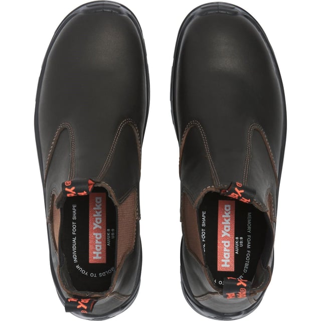 Der Banjo Zwickelstiefel zum Anziehen bietet Stil und Komfort. Er ist mit einem wasserabweisenden Obermaterial aus Vollnarbenleder, einer PU-Zwischensohle und einer recycelten TPU-Laufsohle ausgestattet, die vom Global Recycle Standard (GRS) anerkannt ist.