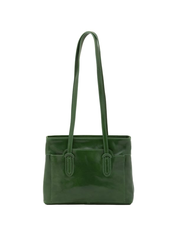 Bolso bandolera para mujer. El cierre es con cremallera. Los bolsillos internos son uno con cremallera. Los bolsillos externos son un frente abierto. Falta la correa para el hombro. El mango es de piel. Hay dos compartimentos internos. El material exterior es auténtica piel de vacuno. Internamente está forrado en algodón. Medidas: 23x30x12 cm. Hecho en Italia
