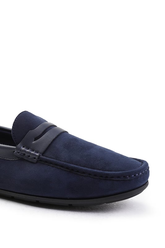 Presenting Alfie Driving Shoes, the cushioned non-removable footbeds ensure enduring comfort.        Pattern: Solid    Upper Material: Suede    Occasion: Formal    Product Type: Driving ShoesInvest in our Alfie Driving Shoe and experience the perfect blend of style, comfort, and durability.