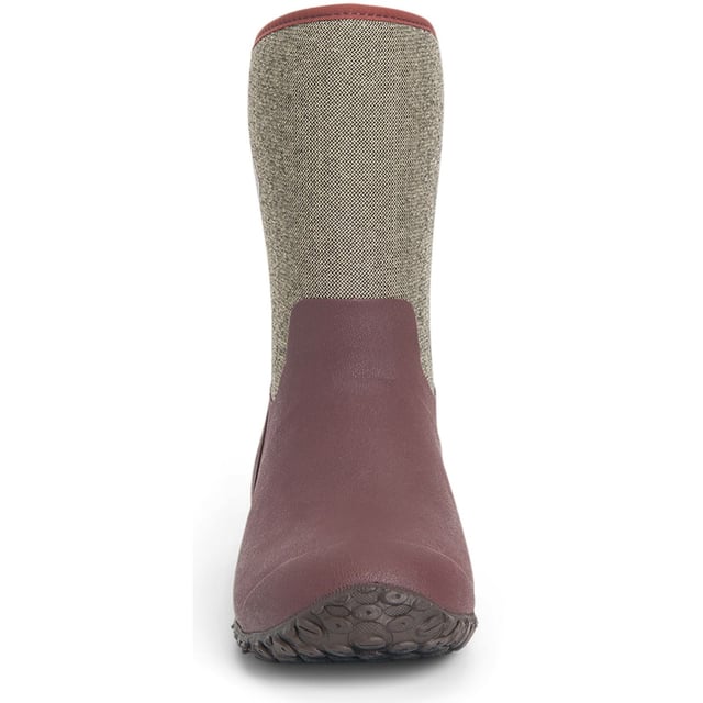 Ideaal voor het onvoorspelbare Britse weer. Het neopreen van 4 mm kan naar beneden worden gerold en als enkellaars worden gedragen. De rubberen buitenzool met hoge grip houdt stand in modderige omstandigheden, samen met de ademende luchtgaasvoering die je voeten koel houdt op warmere dagen.