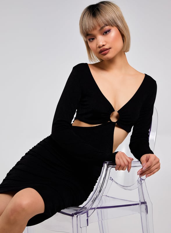 Show off a little skin this season with this sexy slinky little number. 95% Polyester, 5% Elastane Wash With Similar Colours Iron On Reverse Do Not Dry Clean