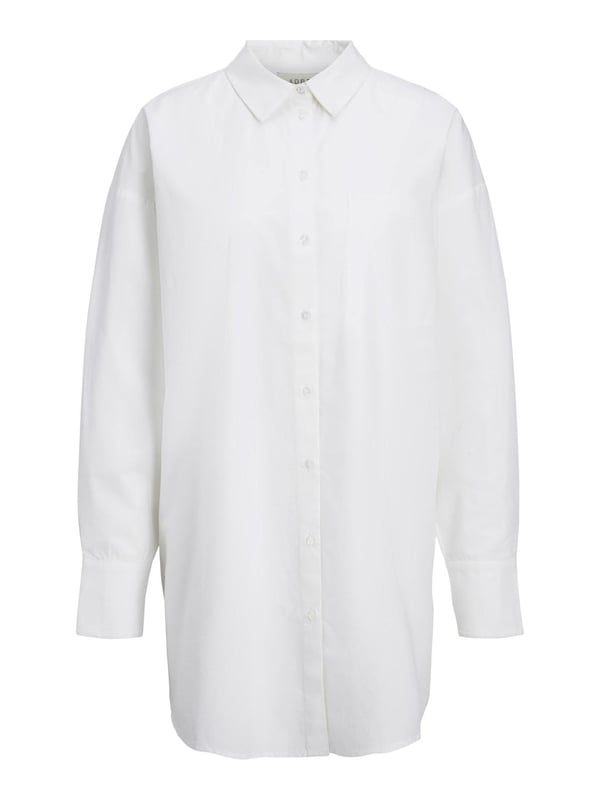 Übergroßes Hemd
Hier ist eine schöne Bluse von TeeShoppen. Sie besteht aus einem schönen Material. Die Bluse hat einen schönen Look, der für viele verschiedene Anlässe im Laufe des Jahres verwendet werden kann.
Hier bekommen Sie das Oversized Shirt im Farbton weiß. Weiß kommt nie aus der Mode, da es eine klare und klassische Farbe ist. Sie kann auch mit allen anderen Farben kombiniert werden. Daher ist es gut, Weiß zu wählen, ob für den Alltagslook oder für die Partykleidung. Es kann für jeden Anlass verwendet werden.