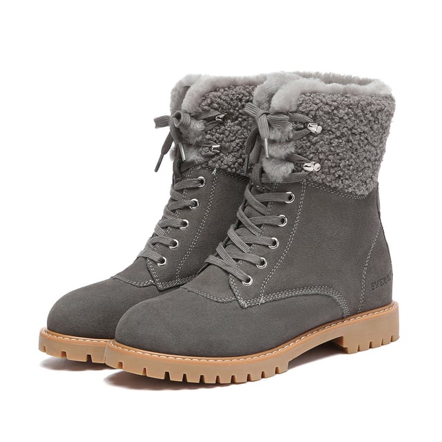 Gear up for cold weather in style! The Sittella Fashion Chunky Boots feature a soft wool interior with a leather exterior and rubber sponge sole. Boasting a wool ankle collar and lace-up design, these Marten-styled boots are perfect for everyday wear.
Description:
Suede Upper
Warm Sheepskin Wool Lining
Soft Sheepskin Wool Insole
Rubber Sole
Technologies:
Water & Stain Resistance Upper
Slip Resistance Outsole