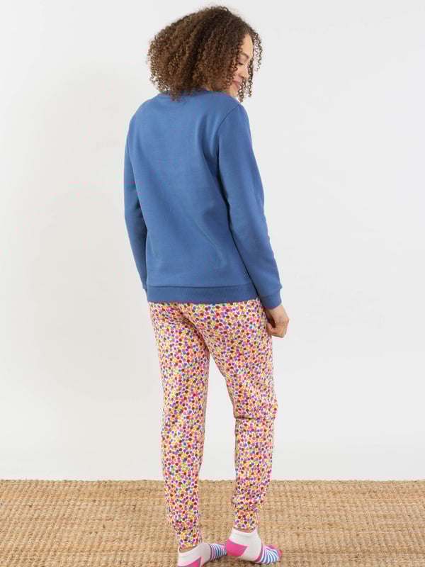 Staying in-in is the new going out-out and these cuffed Lyme loungers would be happy to accompany you! In Kite's original flower time print, these full-length loungers (that cleverly work on any leg length) can be paired with many of their comfy and casual tops. Made in an organic cotton fabric with a little bit of stretch and with a deep elasticated waistband, their comfort, quality and sustainability is hard to beat.