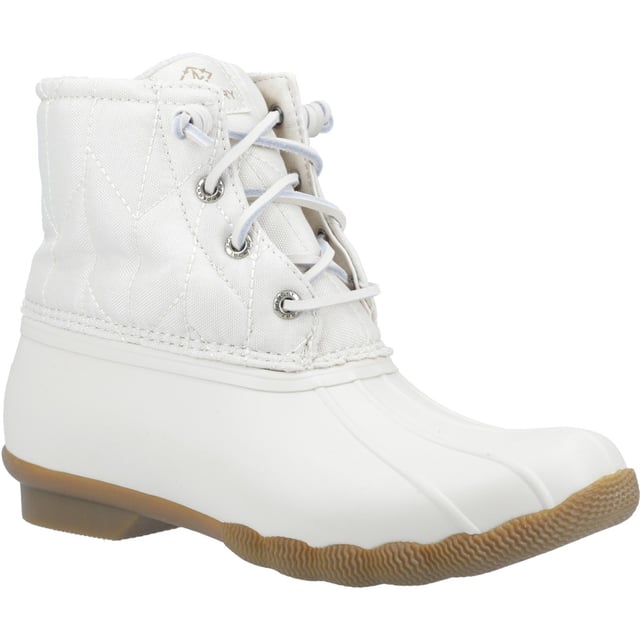 Keep your feet dry and your conscious clear with the Saltwater SeaCycled Duck Boot. Sustainably sourced SeaCycled tough weave upper with a protective rubber shell construction is no match for wet weather.
