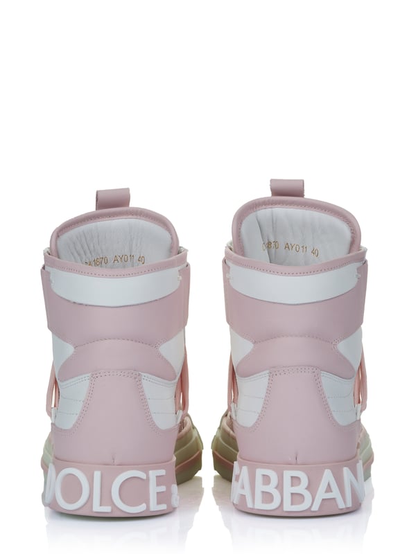 100% Kalbsleder; Dolce & Gabbana Schuh; Modell: CK1870 AY011 30; Hochwertige Verarbeitung; 100% Kalbsleder; High Top; Rutschfeste Gummisohle; Runde Kappe; Klassische Schnürung; Dolce & Gabbana Logo Details