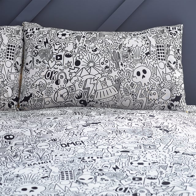 Express your creativity with this doodle duvet set. Featuring exciting notebook doodles of aliens, monsters, and spaceships. The excitement continues to the reverse a coordinating design on a yellow base so you can switch the look when you need to.