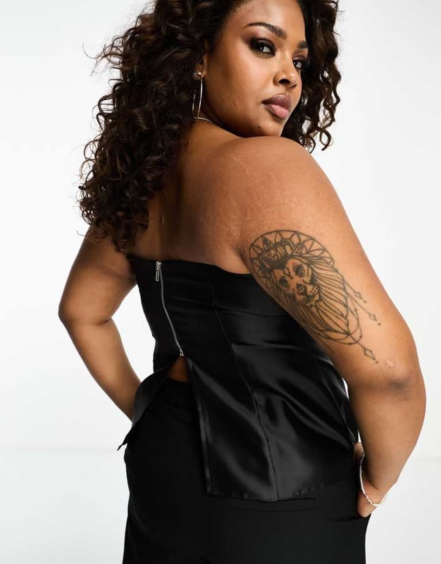 Tops by ASOS Curve Call off the search Bandeau style Diamante embellishment Zip-back fastening Regular fitSold By: Asos