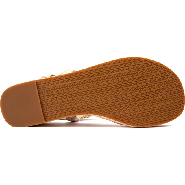 Michael Kors Casey Wedge Sandalen Die Michael Kors Casey Espadrille-Keilsandale, mit Zehenstegdesign hat ein weiches Lederobermaterial und juteumwickelte Keilsohle für einen Boho-Look. Die Gummilaufsohle gibt bei jedem Schritt Halt und das goldene MK-Branding verleiht einen Hauch von goldener Opulenz und Designer-Stil. Passt perfekt zu Maxikleidern oder verkürzten Jeans für einen tollen Urlaubslook.