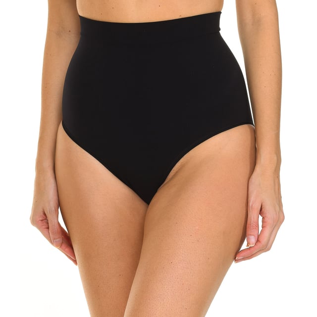 High-waisted shaping brief with strong compression.
 Made of ultralight yarn for maximum comfort and effectiveness, with absolute invisibility under any type of clothing.
 Reduces the waist, raises the buttocks, smoothes the abdomen, lifts the breasts and strengthens the back.
 Composition: 73% Polyamide, 27% Elastane
 Care:
Handwash.
 Do not use bleach.
 Do not use dryer.
 Do not iron.
