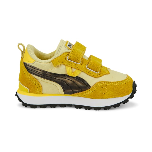 HISTORIA DEL PRODUCTO La colección PUMA x POKÉMON se inspira en algunos de los POKÉMON más icónicos, y tomamos algunos de sus elementos reconocibles al instante para dar a esta Rider FV un toque de ADN POKÉMON. Colores llamativos, gráficos llamativos, detalles inspirados en Pikachu: todo está aquí. ¿Los atraparás a todos? DETALLES : Parte superior de nailon y ante Suela exterior de goma Formstrip PUMA lenticular con relámpagos en los laterales y la parte central Parche POKÉMON cosido Etiqueta POKÉMON en la lengüeta PUMA Babies: Recomendada para niños de 0 a 4 años