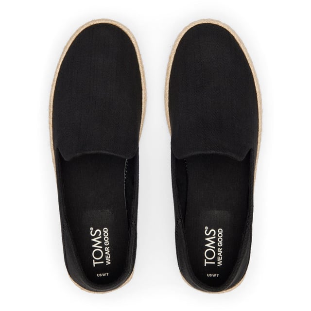 An easy-on, elevated espadrille. The Carolina is crafted with suede uppers, cushy insoles and a platform sole for the perfect amount of lift. A must-have for coffee runs, errands or anywhere the day takes you.