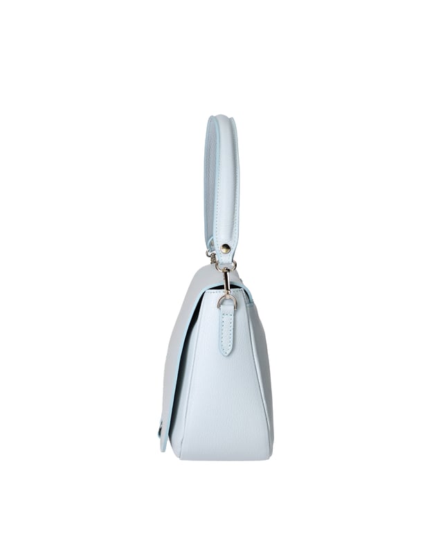 Frauen Umhängetasche mit Magnetverschluss. Zwei mit Reißverschluss und zwei offenen Innentaschen. eine Front mit externen Zip -Taschen. Verstellbar und abnehmbar in Leder -Schultergurt. Abnehmbar im Ledergriff. Zwei Kabinenfächer. Umhängetasche | Frauen Außenmaterial in 70% Baumwollgewebe - 30% Polyester -Innenraum. Messungen: 29x20x11 cm. Hergestellt in Italien