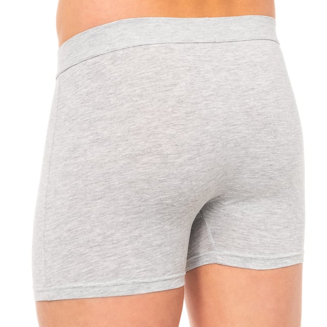 Pack-2 Boxers from the Ocean brand of Abanderados.
 Elastic rubber waistband, with engraved name.
 Stretch cotton fabric.
 Breathable and soft fabric.
 With opening.
 Anatomical front, with the ability to hold without squeezing.
 Seams seen in tone.
 Composition: 93% Cotton, 7% Elastane
 Care:
Wash at max temperature 30º.
 - Do not use bleach.
 - Do not use dryer.
 - Do not iron.
 - Do not dry clean.