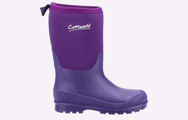 Hilly Neoprene from Cotswold, is the perfect welly for all weather conditions. With fully waterproof neoprene for excellent warmth and comfort.
- 100% Waterproof
- Pull On Loop
- Lightweight sole
- Reinforced toe and heel
- Easy to clean overlay