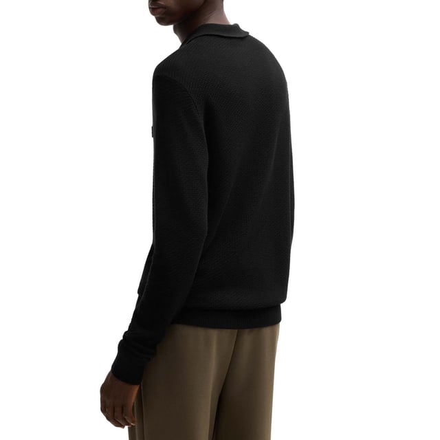 Heren Hugo Sastoon Stacked Logo Zip-Neck Knit Polo Shirt in Zwart Een onconventionele polo-achtige trui van HUGO Menswear. Deze top is gemaakt van wol en afgewerkt met een gestapeld logo. Normale pasvorm.