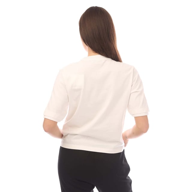 Womens Ambush Stoppers T-Shirt in cloud dancer.- Ribbed crew neck.- Short sleeves.- Detachable cord necklace with stopper detailing.- Embroidered logo at left chest.- Fabric: 100% Cotton.  Rib: 100% Cotton.  Details: 100% Polyester.  Machine washable.- Ref: BWAA0310010202