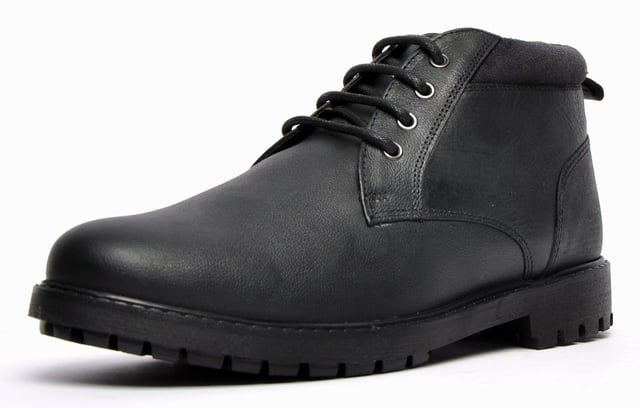Step out in style this season with the Oaktrak Ballard leather by Red Tape chukka style mens boots, a true well-rounded option for the modern man.
 Crafted from a premium leather upper with a padded suede ankle collar and textile lining complete with a classic lace fastening finished with a cleated heel and outsole for durable rugged wear.
 These Ballard all leather boots from Red Tape are highly versatile and can be dressed up or down depending on the occasion.
 - Premium all Leather upper
 - Comfy Textile lining
 - Classic lace fastening
 - Padded ankle and heel collar
 - Cushioned footbed
 - Heel pull tab for easy on / off wear
 - Durable rugged outsole