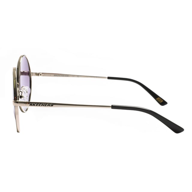 Estas gafas de mujer polarizadas tienen forma redonda.
El material principal utilizado en la fabricación de estas gafas es el metal.
Las patillas de estas gafas están fabricadas en metal, incluye logo de Skechers.
100% Protección UV.
Cristales polarizados.
Incluye los certificados de autenticidad y garantía.
 Medidas: Alto lente: 54 mm. Ancho lente: 55 mm. Puente: 21 mm. Patillas: 140 mm.
 Composición: Metal
 Cuidados:
Utiliza un paño de microfibra suave y limpio para limpiar tus gafas de sol. Este tipo de paño no rayará los lentes.
Evita usar productos de limpieza abrasivos, detergentes, alcohol o acetona, ya que pueden dañar los lentes y los tratamientos antirrefleja