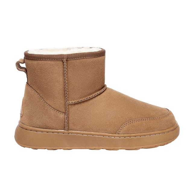 EVER AU Women Rosella Outdoor Boots - Chestnut Whether you're running errands, going on a winter hike, or enjoying a snow day outside, these Rosella Outdoor Boots are the perfect companions. Don't let winter weather stop you from living life to the fullest!
Description:
Cow Suede Upper
Warm Sheepskin Wool Lining
Soft Sheepskin Wool Insole
TPR Sole
Technologies:
Water & Stain Resistance Upper
Slip Resistance Outsole