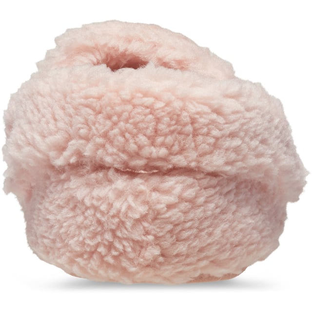 No plans are the best plans for our fuzzy-all-over Classic Cozzzy Slipper. We've transformed our iconic Classic Clog into the perfect staying in shoe for those days when relaxing is all you've got on the agenda.