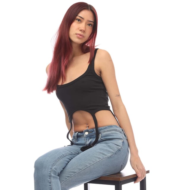 Womens Heron Preston Hooks Tank Top in black.- Strap detail at front.- Rib knit.- Orange logo patch at back.- Slim fit.- 95% Cotton  5% Elastane.- Ref: HWAC005F211000