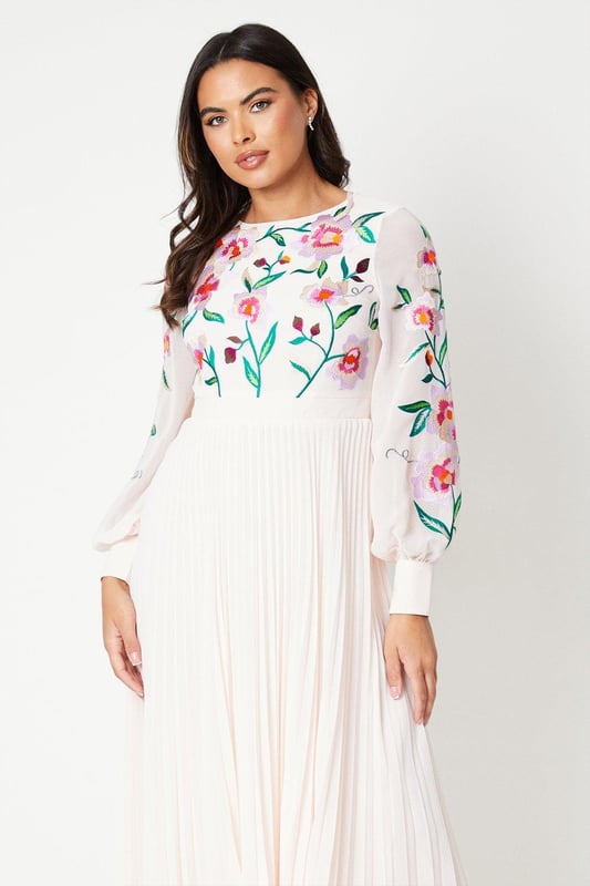 Pleated embroidered dress outlet