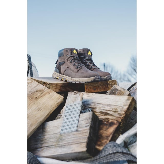 The AS261 Crane is an outdoor inspired lightweight safety boot with a leather upper and a non metallic anti-penetration midsole.
Water Resistant Full Grain Nubuck & Crazy Horse Leather Upper
Moulded TPU Heel Chassis to Enhance Support
Reflective Laces and Counter Panel for Extra Visibilty
Deep Padded PU Collar for Extra Comfort
Comfortable, Cushioned and Removable PU Footbed
Lightweight Athletic EVA Midsole Enhances all day Comfort and Shock Absorption - Reducing fatigue
Quality Rubber Outsole with technical tread pattern to provide excellent traction,durability and wear performance
Non-Marking Rubber Outsole
Outsole Heat Resistant to 300 Degrees
Oil Resistant Outsole
