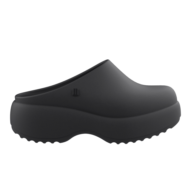 Look and feel the best on long walks with the Melissa Free Clog Platform! The EVA upper ensures a comfortable and secure fit, and the non-slip sole will have the back in every scenario. Embrace the creativity while creating outfits and include a high dose of color, textures, and fabrics while you're at it!