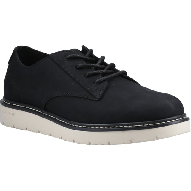 A refresh of the Navi Oxford with a new, extra-comfortable outsole that looks as good as it feels. Versatility is the name of the game with this Oxford, made with water-resistant leather uppers.