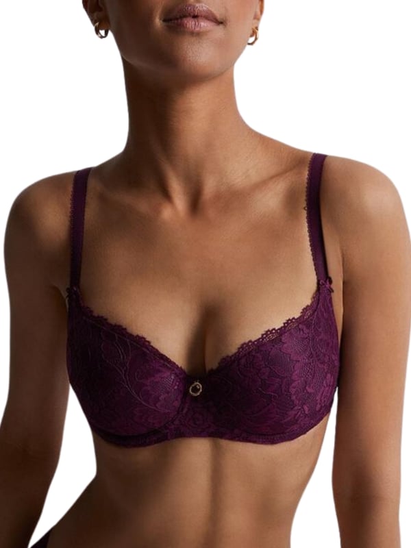 Aubade Roseessence Moulded Half Cup Bra. T-Shirt style with elastic lace trim and band. With elastic straps and an elastic tulle. Finished with Swarovski jewel. The product is as hand-wash only.
