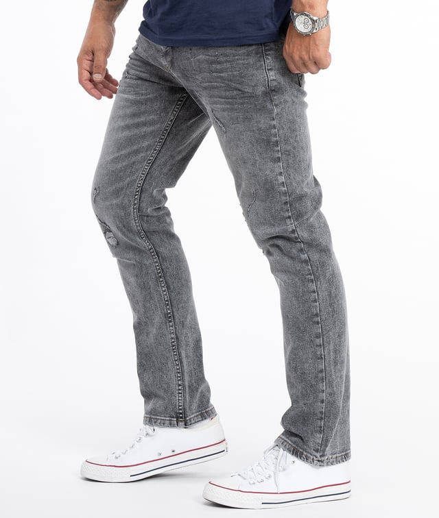 Ein Klassiker für Arbeitsalltag, Freizeit und Urlaub ist die Blue Jeans im Comfort Fit! Viele unserer hell- bis dunkelblauen Herren Jeans gefallen mit coolen Waschungen im Used-Look. Die lässig sitzenden Hosen verfügen über gerade geschnittene Beine, das typische 5-Pocket-Design und ein Rock-Creek Patch. Neben praktischen Bundschlaufen besitzen sie einen Verschluss mit Knöpfen oder Zipper. Unsere Herren Jeans bestehen zu 100% aus Baumwolle oder haben einen hohen BaumwollAnteil. Bei einigen Modellen sorgt ein Stretch-Anteil für die perfekte Passform.