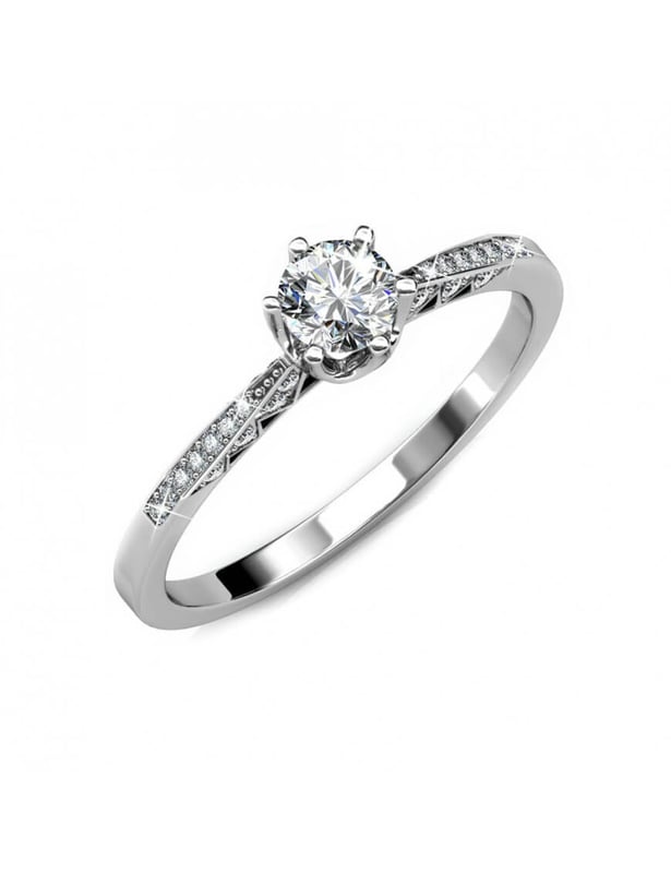 Destiny Ring är ett måste. Lätt att bära tack vare sin mycket fina design och sina många kristaller, den här ringen är för dig. Den perfekta gåvan för att komplettera smyckeskrinet.