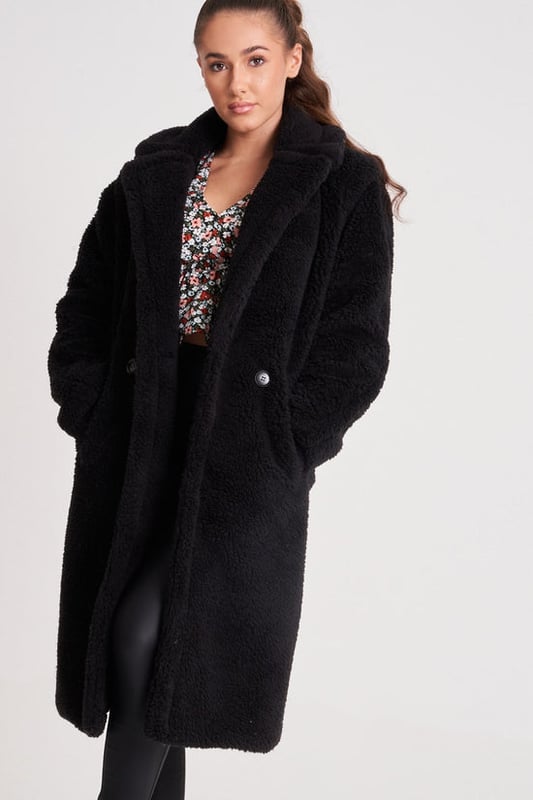 We have brought our classic teddy borg back for another season! Our Teddy Long line coat will make sure that you never have to compromise style this winter. Featuring square pockets.&nbsp;Available in Black, Stone, Brown and Blue.