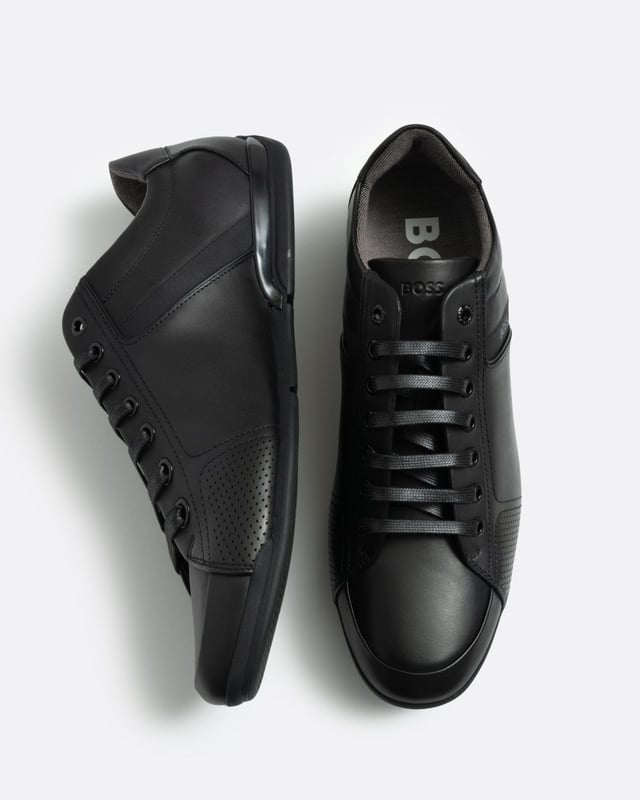 Distinctive trainers by BOSS, designed in leather with stitch-and-turn details, thermo-bonded accents, rubberised trims and odour-control lining.
LacesFully linedPackaging: Box
48% Polyester, 48% Viscose, 4% Polyurethane, Sole: 80% Rubber, 20% Thermoplastic polyurethane, Upper material: 100% Cow skin, Innersole: 48% Polyester, 48% Viscose, 4% Polyurethane
 
50498282
 
 