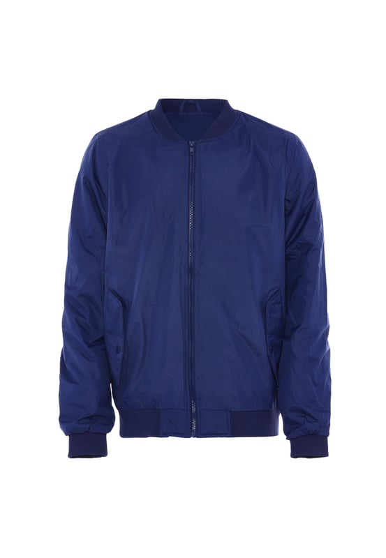 Het sportieve blousonjack van Mo past perfect in je dagelijks leven. Hij is gemaakt van een licht glanzend materiaal dat staat voor comfort en casual koelte. Twee schuine klepzakken met drukknopen en de maatvaste geribde manchetten maken de look en functionaliteit van deze jas compleet.  Jas