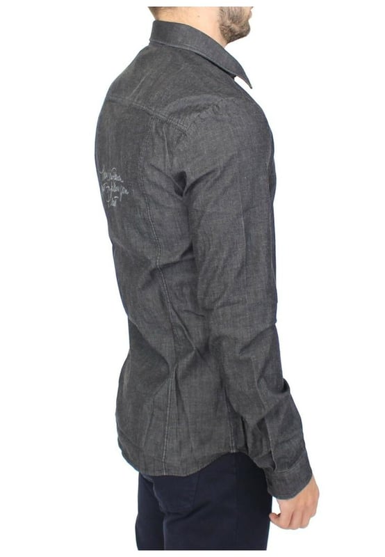 100% Authentic ERMANNO SCERVINO gray denim stretch casual shirt
  Button front style
  Made of 98% cotton and 2% elastane
  Gray color
  Logo detailing
  Perfect for a casual yet stylish look
Material: 98% Cotton 2% Elastane