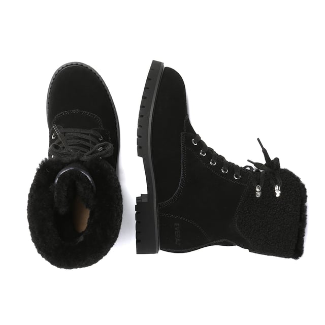 Gear up for cold weather in style! The Sittella Fashion Chunky Boots feature a soft wool interior with a leather exterior and rubber sponge sole. Boasting a wool ankle collar and lace-up design, these Marten-styled boots are perfect for everyday wear.
Description:
Suede Upper
Warm Sheepskin Wool Lining
Soft Sheepskin Wool Insole
Rubber Sole
Technologies:
Water & Stain Resistance Upper
Slip Resistance Outsole