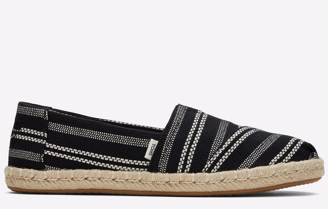 Laidback, planet-forward. Our Alpargata Rope brings carefree style and an earth-friendly update to our best-selling slip-on. It's designed with organic cotton, a natural jute-wrapped midsole and an OrthoLite comfort insole made with 26% eco content.
100% Organic Cotton upper and lining
Rubber outsole
100% vegan
Elastic gore espadrille for easy on-and-off