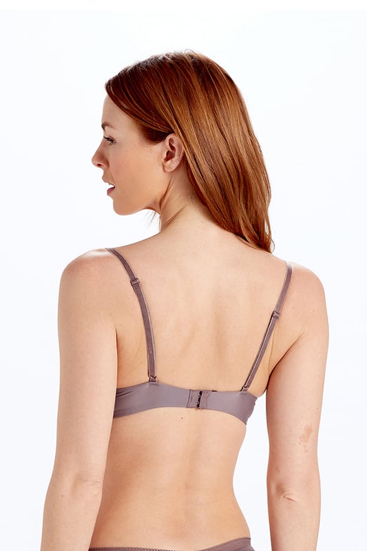 Our Naturals collection is made with a lightweight and breathable microfibre. An everyday essential, boasting wearable designs that make you look and feel great. A gorgeous soft hue, subtle but eye-catching. Our high apex moulded cup offers light padding and underwire to enhance your shape. This elegant t-shirt bra has mesh panel detailing and picot trims for a delicate and feminine feel.