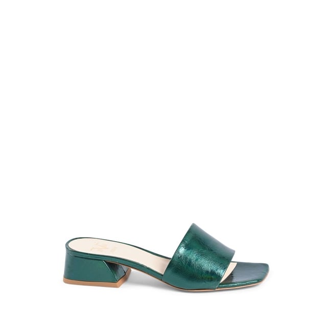 By: 19V69 Italia - Detail: NEPER KID. BOT. VERDE BOTTIGLIA - Colour: Green - Composition: 100% LEATHER - Sole: 100% LEATHER - Heel: 4 cm - Made: ITALY
