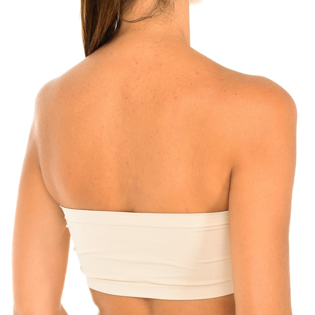 Banda sin costuras.
Color Piel
Banda para el pecho de mujer sin aros.
Sin relleno.
Confeccionado en microfibra elástica suave, sin costuras.

Composición:
- 92% Poliamida - 8% Elastano.

Cuidados:
- Lavar a temperatura máx.30º.
- No usar lejía.
- No usar secadora.
- No planchar.
- No lavar en seco.