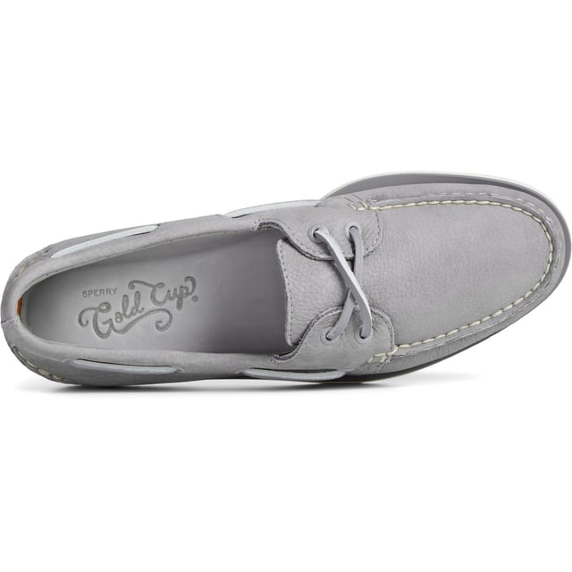 Life should be luxurious. So, should your shoes. Our Gold Cup Authentic Original 2-Eye Nubuck Boat Shoe is made from soft, premium materials like nubuck and lambskin and will elevate any outfit to gold status.