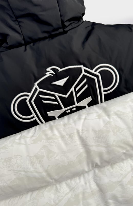 100% polyester Verstelbare manchetten Geborduurd Convoy-logo op de achterkant Kleur verandert met de temperatuur 