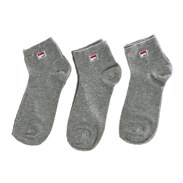 Fila F9303 unisex ankle sock.
 Pack of 3 Unisex ankle model from the Fila brand, with the logo on the ankle.
 Made with high quality yarns, which guarantee great comfort and durability.
 They adapt perfectly to the shape of the foot, with a comfortable fit at the ankle level.
 Stretch fabric offers great breathability to keep skin dry and cool.
 Composition: 75% Cotton; 23% Polyester; 2% Elastane
 Care:
Machine wash at maximum 30º.
 Do not use bleach.
 Do not use dryer.
 It does not allow the use of an iron.
 Do not dry clean.