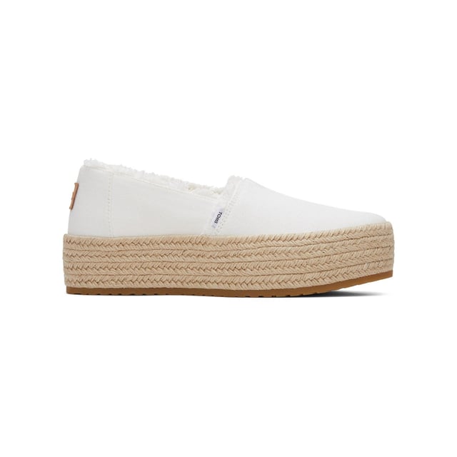 Use your platform. We have no doubt the Valencia will be put to good use - its all-day comfort comes from the OrthoLite insole and padded heel, while its effortless style comes from the espadrille platform and easy slip-on silhouette.
