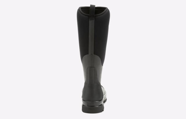 De iconische Muck Boots Chore Classic Tall laars, speciaal ontworpen voor dames. Combineert hoogwaardig rubber en neopreen voor een laars die comfortabel, functioneel en klaar voor werk is.